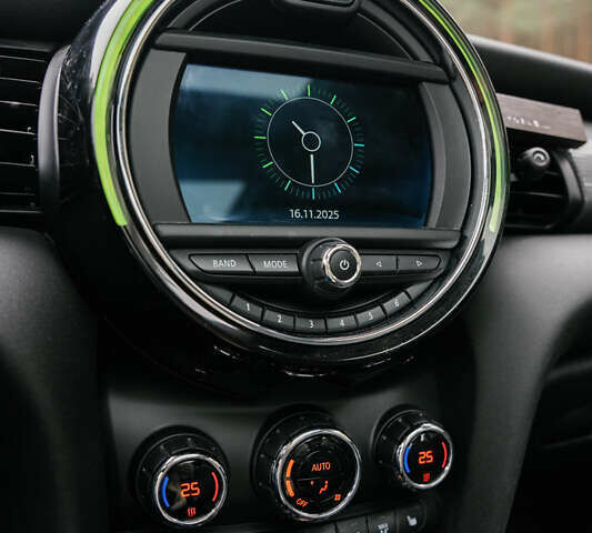 Червоний Міні Cooper, об'ємом двигуна 1.5 л та пробігом 45 тис. км за 17800 $, фото 31 на Automoto.ua