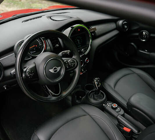 Червоний Міні Cooper, об'ємом двигуна 1.5 л та пробігом 45 тис. км за 17800 $, фото 29 на Automoto.ua