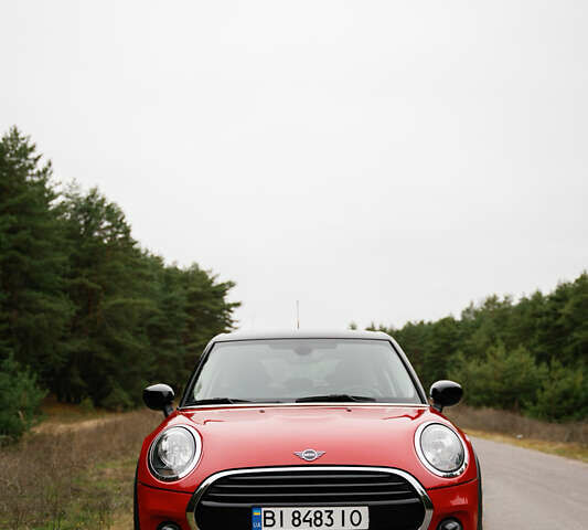 Червоний Міні Cooper, об'ємом двигуна 1.5 л та пробігом 45 тис. км за 17800 $, фото 8 на Automoto.ua