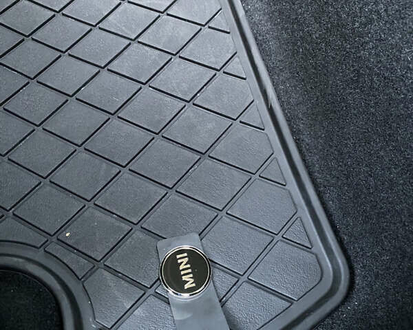 Красный Мини Купер, объемом двигателя 0 л и пробегом 14 тыс. км за 15900 $, фото 38 на Automoto.ua