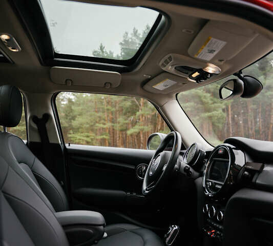 Червоний Міні Cooper, об'ємом двигуна 1.5 л та пробігом 45 тис. км за 17800 $, фото 17 на Automoto.ua