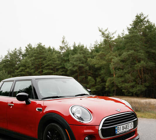 Червоний Міні Cooper, об'ємом двигуна 1.5 л та пробігом 45 тис. км за 17800 $, фото 4 на Automoto.ua