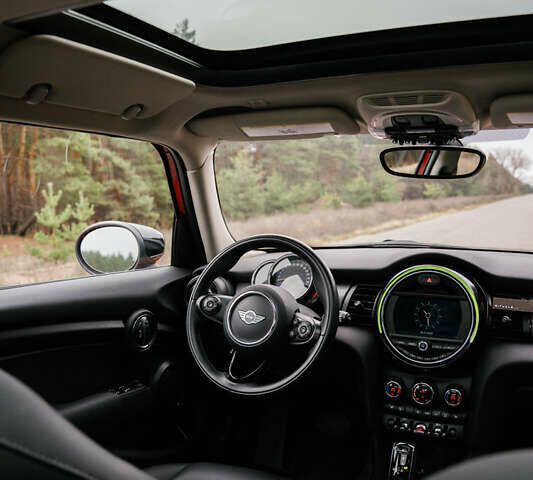 Червоний Міні Cooper, об'ємом двигуна 1.5 л та пробігом 45 тис. км за 17800 $, фото 26 на Automoto.ua