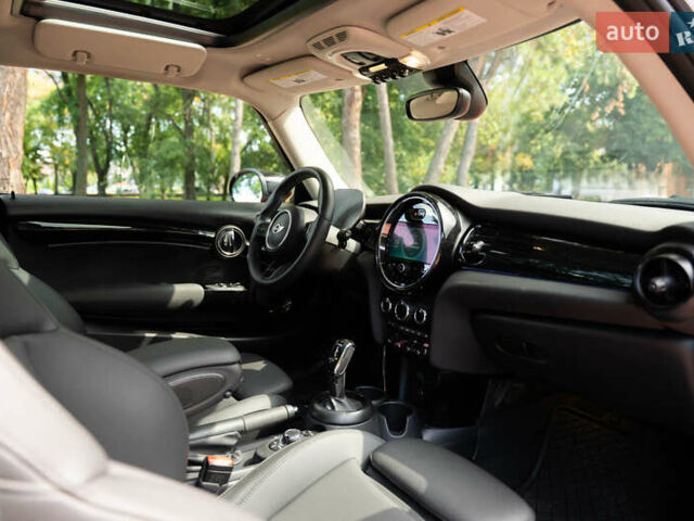 Красный Мини Купер, объемом двигателя 2 л и пробегом 6 тыс. км за 26000 $, фото 41 на Automoto.ua