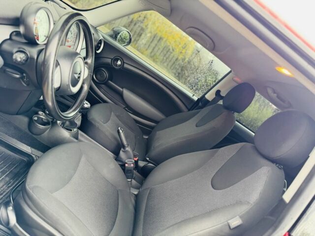 Красный Мини Купер, объемом двигателя 1.4 л и пробегом 1 тыс. км за 5499 $, фото 9 на Automoto.ua