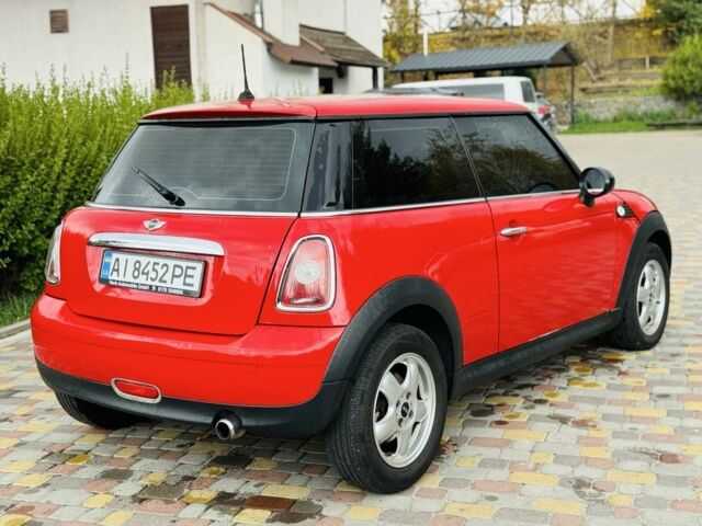 Красный Мини Купер, объемом двигателя 1.4 л и пробегом 1 тыс. км за 5499 $, фото 3 на Automoto.ua