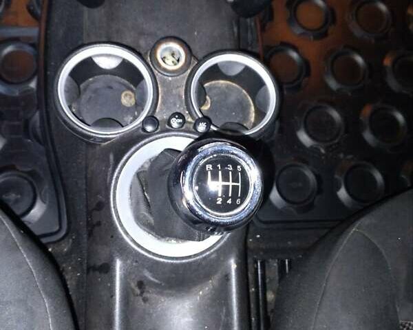 Мини Купер, объемом двигателя 1.4 л и пробегом 249 тыс. км за 5500 $, фото 9 на Automoto.ua