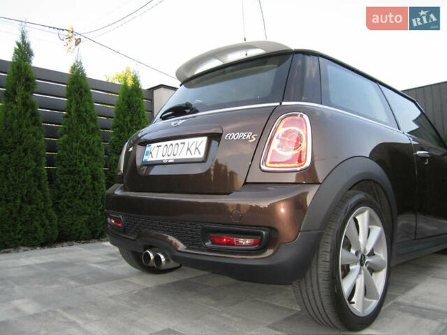 Міні Cooper, об'ємом двигуна 1.6 л та пробігом 105 тис. км за 11800 $, фото 5 на Automoto.ua