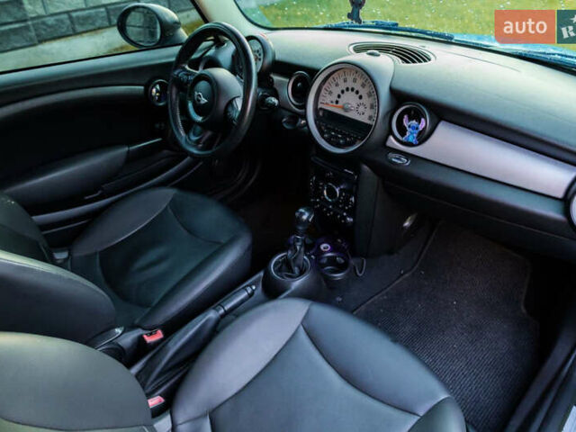 Мини Купер, объемом двигателя 1.6 л и пробегом 187 тыс. км за 7300 $, фото 24 на Automoto.ua