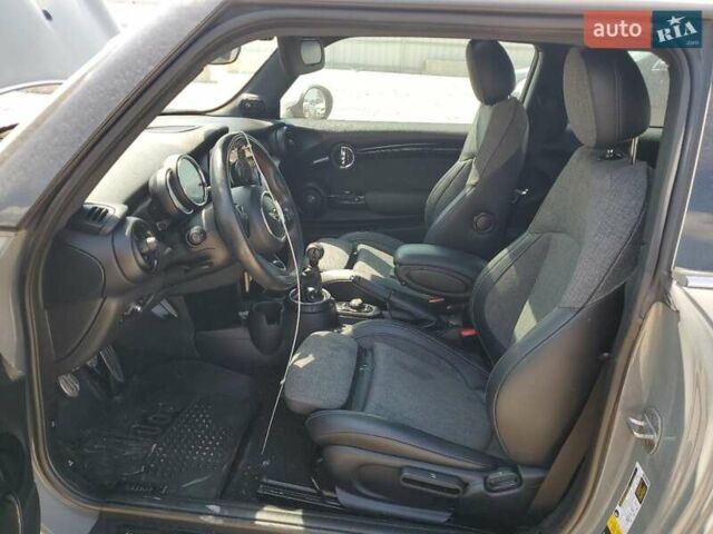 Мини Купер, объемом двигателя 2 л и пробегом 138 тыс. км за 1900 $, фото 6 на Automoto.ua