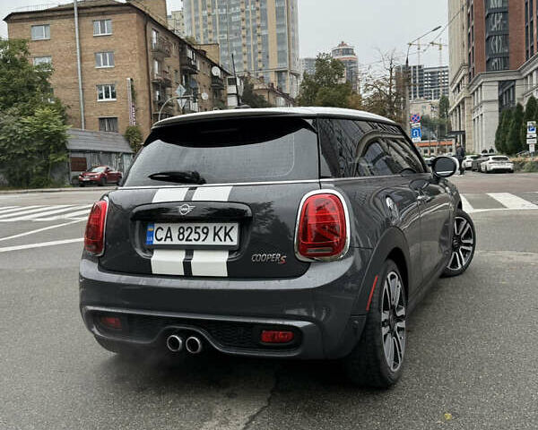 Мини Купер, объемом двигателя 2 л и пробегом 50 тыс. км за 19900 $, фото 3 на Automoto.ua