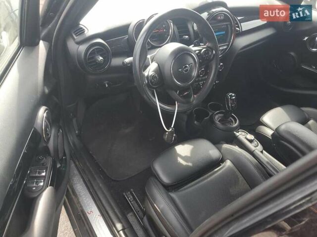 Мини Купер, объемом двигателя 0 л и пробегом 132 тыс. км за 3400 $, фото 8 на Automoto.ua