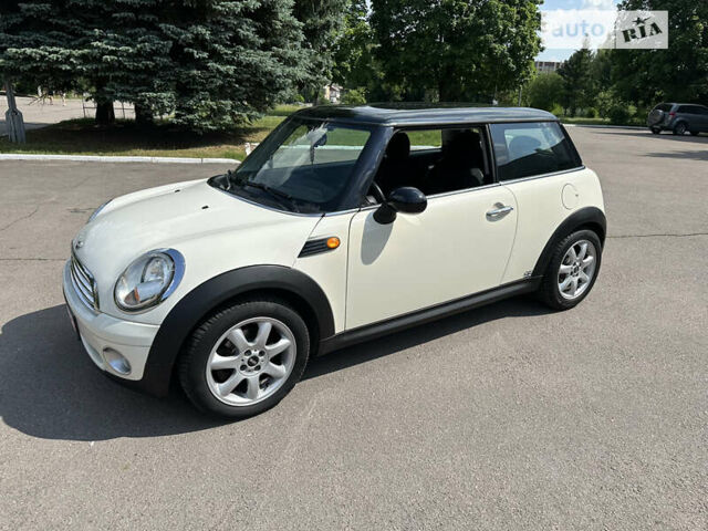 Міні Cooper, об'ємом двигуна 1.6 л та пробігом 195 тис. км за 6800 $, фото 6 на Automoto.ua