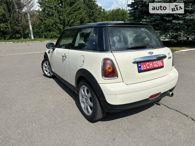 Міні Cooper, об'ємом двигуна 1.6 л та пробігом 195 тис. км за 6800 $, фото 12 на Automoto.ua