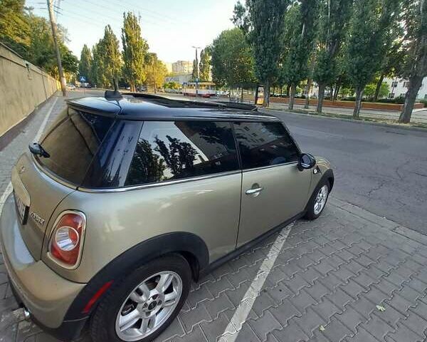 Міні Cooper, об'ємом двигуна 1.6 л та пробігом 215 тис. км за 8200 $, фото 1 на Automoto.ua