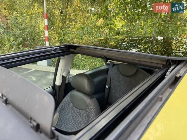 Жовтий Міні Cooper, об'ємом двигуна 1.6 л та пробігом 208 тис. км за 3950 $, фото 6 на Automoto.ua