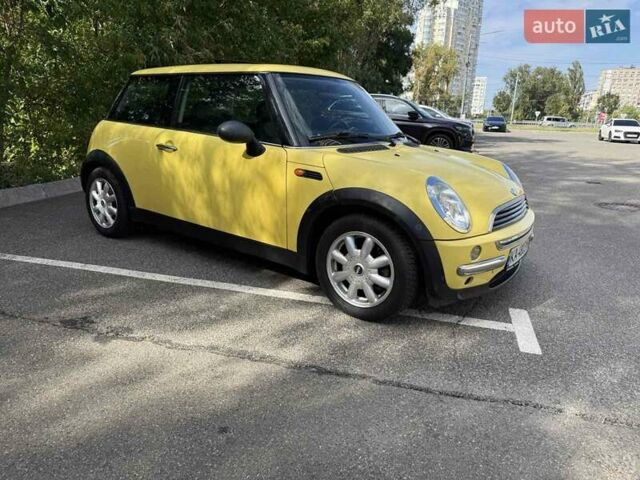 Жовтий Міні Cooper, об'ємом двигуна 1.6 л та пробігом 208 тис. км за 3950 $, фото 20 на Automoto.ua