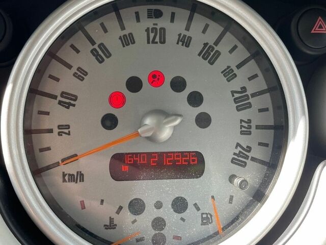Жовтий Міні Cooper, об'ємом двигуна 1.6 л та пробігом 212 тис. км за 4000 $, фото 9 на Automoto.ua