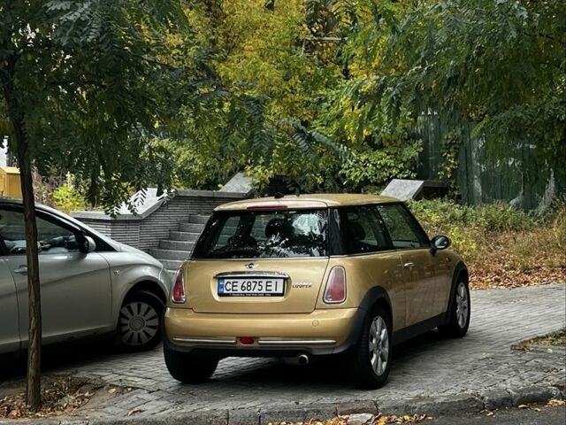 Желтый Мини Купер, объемом двигателя 1.6 л и пробегом 233 тыс. км за 5000 $, фото 2 на Automoto.ua