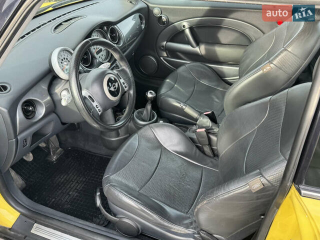 Жовтий Міні Cooper, об'ємом двигуна 1.6 л та пробігом 253 тис. км за 4200 $, фото 6 на Automoto.ua