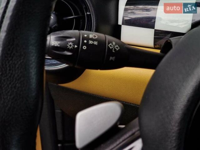 Желтый Мини Купер, объемом двигателя 1.6 л и пробегом 201 тыс. км за 6990 $, фото 57 на Automoto.ua