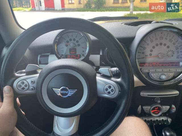Жовтий Міні Cooper, об'ємом двигуна 1.6 л та пробігом 236 тис. км за 5300 $, фото 16 на Automoto.ua