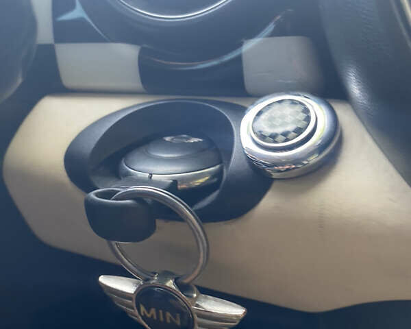 Жовтий Міні Cooper, об'ємом двигуна 1.6 л та пробігом 236 тис. км за 5300 $, фото 18 на Automoto.ua