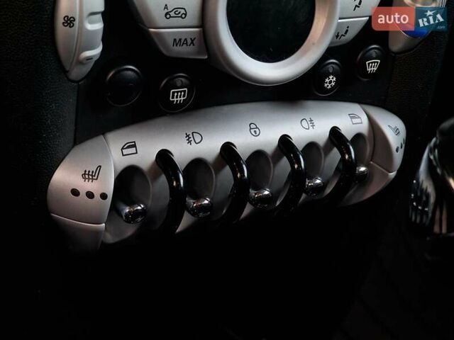 Желтый Мини Купер, объемом двигателя 1.6 л и пробегом 201 тыс. км за 6990 $, фото 53 на Automoto.ua