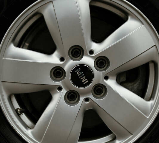 Жовтий Міні Cooper, об'ємом двигуна 1.5 л та пробігом 122 тис. км за 10999 $, фото 6 на Automoto.ua