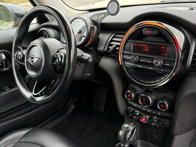 Жовтий Міні Cooper, об'ємом двигуна 1.5 л та пробігом 133 тис. км за 11390 $, фото 7 на Automoto.ua