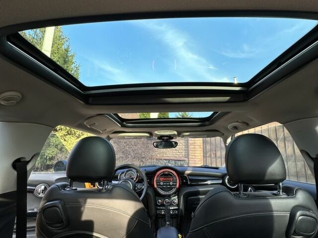 Жовтий Міні Cooper, об'ємом двигуна 1.5 л та пробігом 210 тис. км за 10000 $, фото 12 на Automoto.ua
