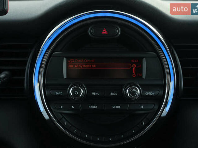 Жовтий Міні Cooper, об'ємом двигуна 1.5 л та пробігом 122 тис. км за 10999 $, фото 14 на Automoto.ua