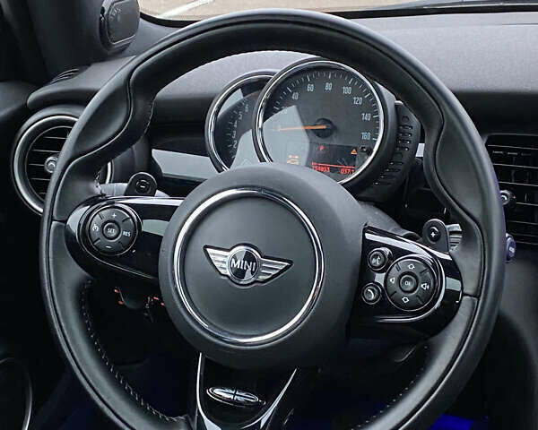 Желтый Мини Купер, объемом двигателя 2 л и пробегом 150 тыс. км за 13500 $, фото 36 на Automoto.ua