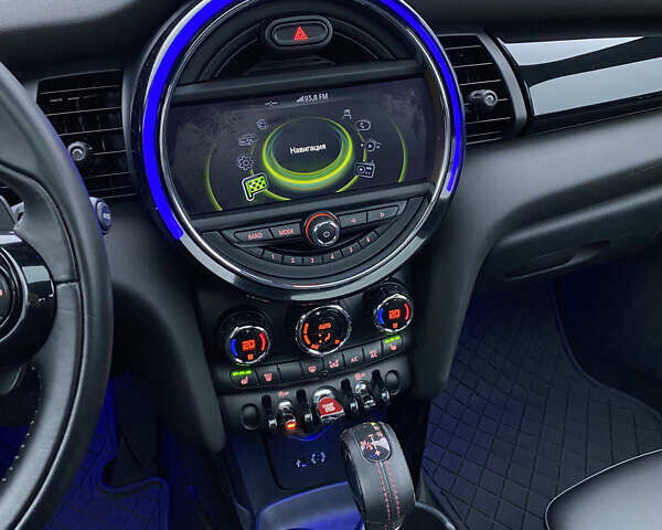 Желтый Мини Купер, объемом двигателя 2 л и пробегом 150 тыс. км за 13500 $, фото 41 на Automoto.ua