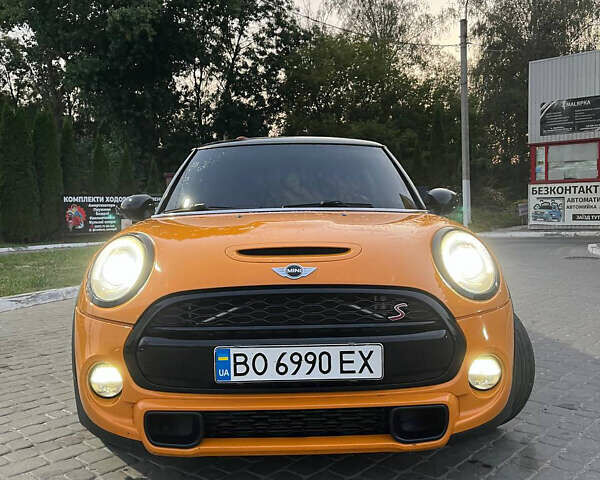 Желтый Мини Купер, объемом двигателя 2 л и пробегом 132 тыс. км за 12500 $, фото 14 на Automoto.ua