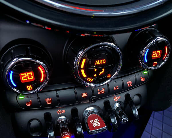 Желтый Мини Купер, объемом двигателя 2 л и пробегом 150 тыс. км за 13500 $, фото 48 на Automoto.ua