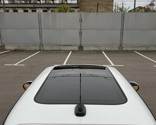 Желтый Мини Купер, объемом двигателя 2 л и пробегом 150 тыс. км за 13500 $, фото 20 на Automoto.ua