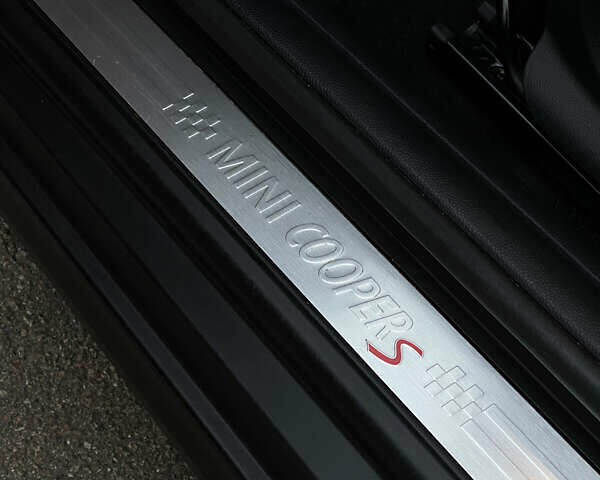 Желтый Мини Купер, объемом двигателя 2 л и пробегом 150 тыс. км за 13500 $, фото 29 на Automoto.ua