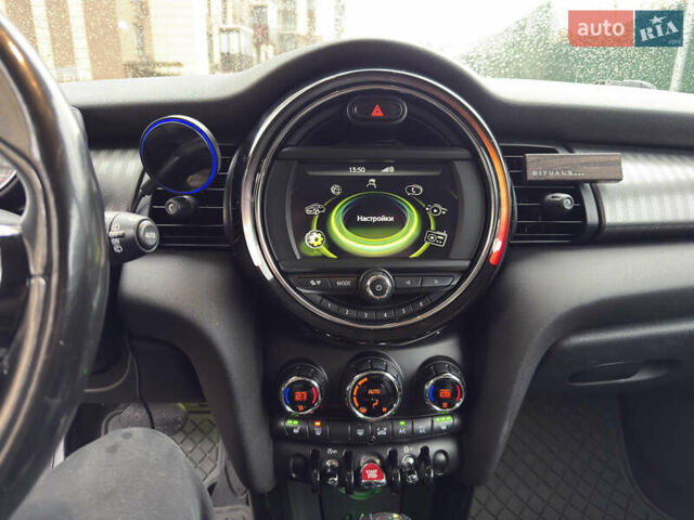 Желтый Мини Купер, объемом двигателя 1.5 л и пробегом 109 тыс. км за 15499 $, фото 17 на Automoto.ua