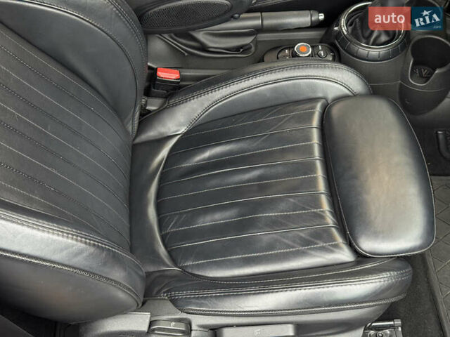 Желтый Мини Купер, объемом двигателя 1.5 л и пробегом 109 тыс. км за 15499 $, фото 25 на Automoto.ua