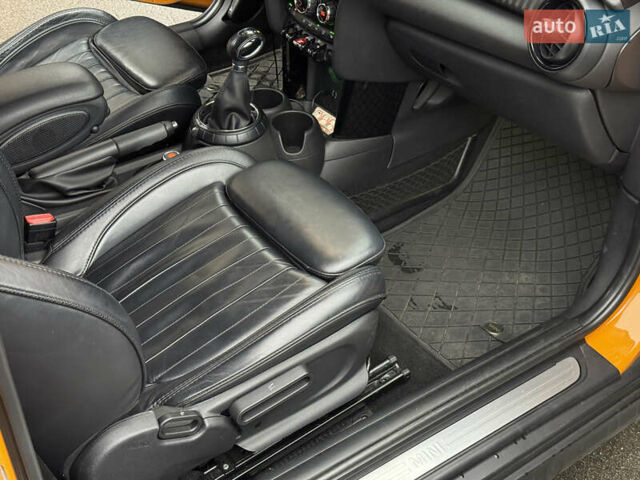 Желтый Мини Купер, объемом двигателя 1.5 л и пробегом 109 тыс. км за 15499 $, фото 24 на Automoto.ua