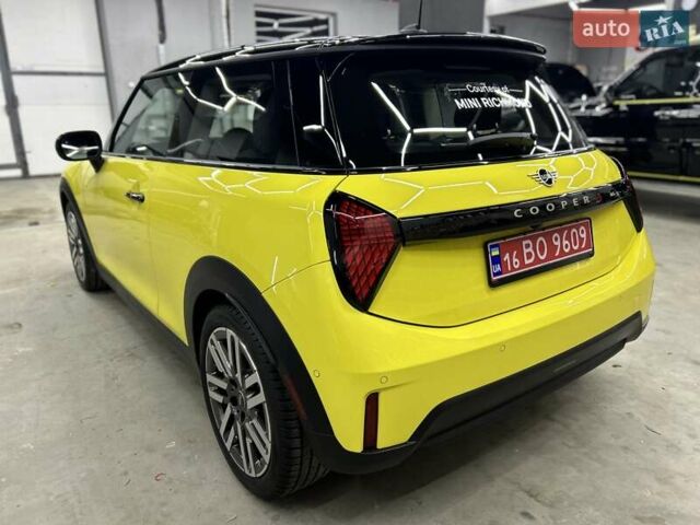 Желтый Мини Купер, объемом двигателя 2 л и пробегом 1 тыс. км за 38500 $, фото 12 на Automoto.ua