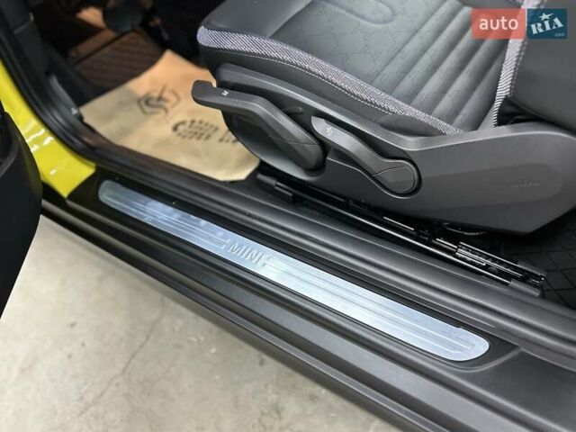 Желтый Мини Купер, объемом двигателя 2 л и пробегом 1 тыс. км за 38500 $, фото 33 на Automoto.ua