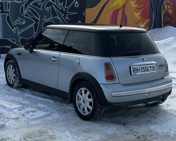 Сірий Міні Cooper, об'ємом двигуна 1.6 л та пробігом 220 тис. км за 5300 $, фото 7 на Automoto.ua