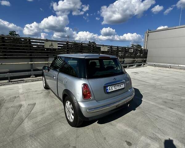 Сірий Міні Cooper, об'ємом двигуна 1.6 л та пробігом 283 тис. км за 3400 $, фото 7 на Automoto.ua