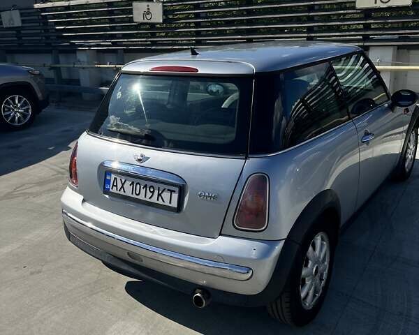 Сірий Міні Cooper, об'ємом двигуна 1.6 л та пробігом 283 тис. км за 3400 $, фото 9 на Automoto.ua