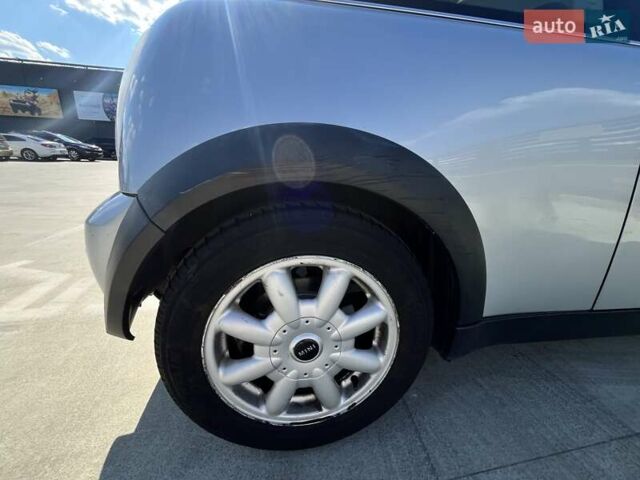 Сірий Міні Cooper, об'ємом двигуна 1.6 л та пробігом 283 тис. км за 3400 $, фото 12 на Automoto.ua
