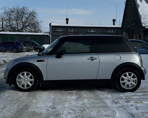 Сірий Міні Cooper, об'ємом двигуна 1.6 л та пробігом 220 тис. км за 5300 $, фото 4 на Automoto.ua