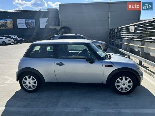 Сірий Міні Cooper, об'ємом двигуна 1.6 л та пробігом 283 тис. км за 3400 $, фото 5 на Automoto.ua