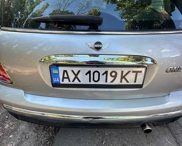 Сірий Міні Cooper, об'ємом двигуна 1.6 л та пробігом 283 тис. км за 3400 $, фото 2 на Automoto.ua